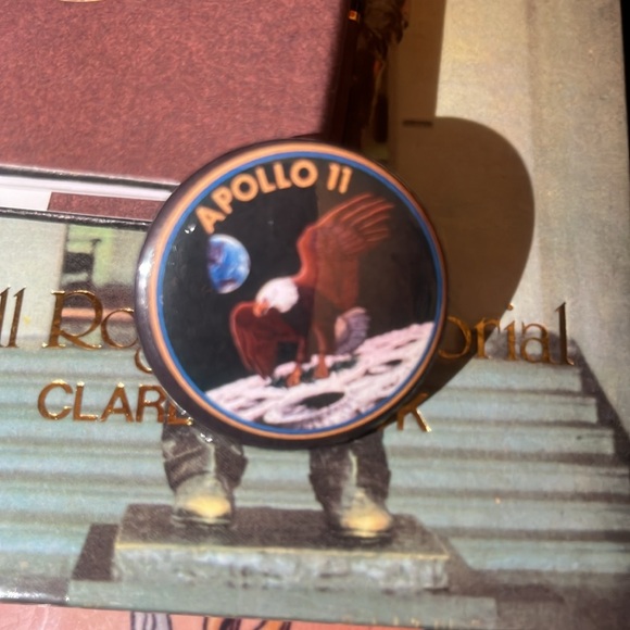 3/$10.00 Buttons Pins Bundle - Picture 3 of 6